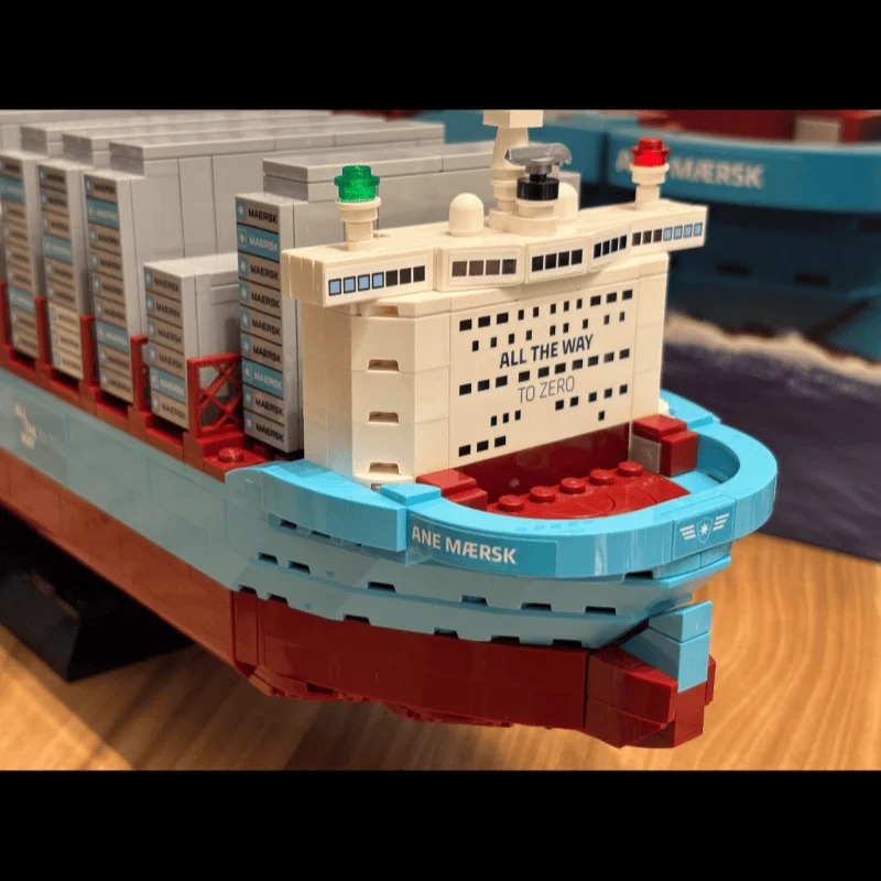 New 2026 Dual-Fuel Container V - Model Kit Chemistry recension och pris